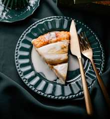 Tatin d'endives à la pomme et crème de comté