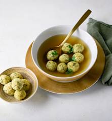 Couscousknöderl mit Sesam