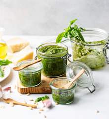 Πέστο με φιστίκια Αιγίνης και φέτα