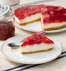 Sernik z mascarpone na zimno (bez cukru)