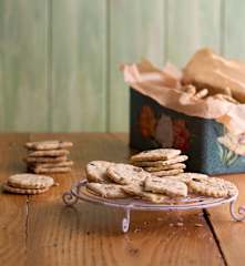 Seriously Seedy Crackers