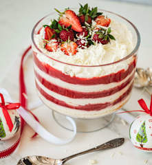 White chocolate and strawberry trifle
