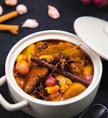 แกงมัสมั่นเนื้อน่องลาย