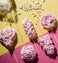 Piruletas de merengue