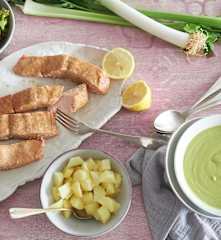 Menú: Crema de guisantes. Salmón con brócoli y patatas