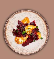 Lauwarmer Rote-Bete-Salat mit Halloumi