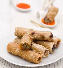 Sajgonki z sosem słodko-kwaśnym