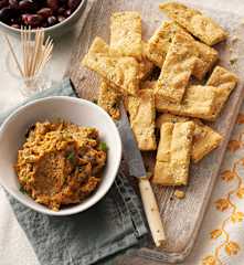 Pain aux pois chiches et dip au curry de légumes
