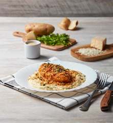 Chicken with Mashed Potatoes and Gravy