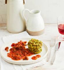 Tassenknödel mit Tomaten-Pfifferling-Ragout