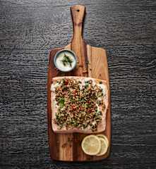 Salmon with yoghurt dressing