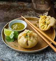 Panini al vapore (bao-buns) con il Egg poacher