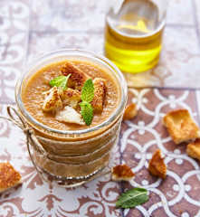 Gaspacho aux tomates et yaourt