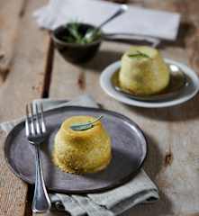 Sformatini formaggio e aromatiche (tartra)