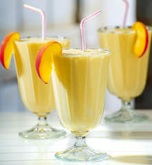 Milkshake alle pesche e vaniglia