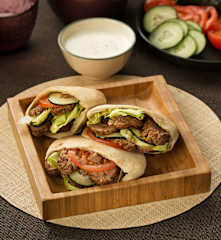 Kofta de cordero en pan pita - Turquía