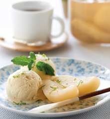 Peras em Moscatel com gelado de lima