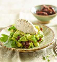 Mousse de thon, tartare d'avocat et tomates séchées