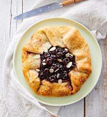 Galette rustica alle ciliegie