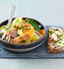 Harengs marinés, pommes à l'huile