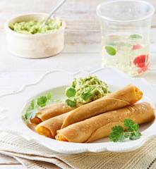 Taquitos dorados de papa y chorizo vegetariano