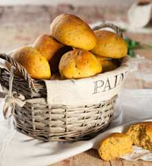 Panini basilico e pomodori secchi