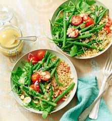Salade de haricots verts, boulgour, tomates et amandes grillées