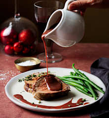 Solomillo de ternera con salsa bordelesa