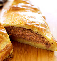 Carne em massa folhada