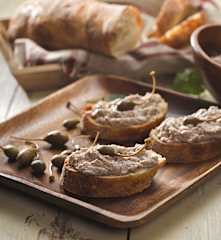 Kaparová pomazánka se sardinkami