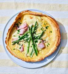 Gruyère and asparagus Dutch baby pancake