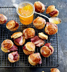 Scones salés à l'orange et au magret fumé