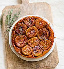 Tatin d'oignons au thym