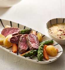 Agnello in salsa di pepe rosa