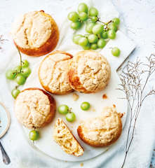 Petites brioches aux raisins et craquelin vanille