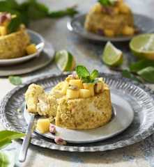 Cheesecakes de pistacho con mango