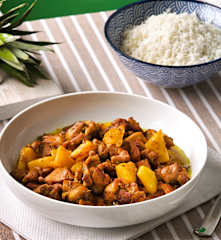 Kurczak w papilotach z ananasem i curry