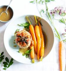 Paupiettes, carottes nouvelles et jus aux herbes