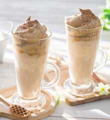 Café dalgona con crema de whisky y helado
