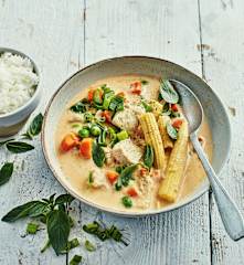 Curry rouge de poulet aux légumes et lait de coco