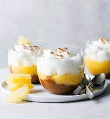 Ananas Dessert met Meringue