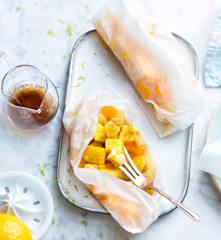 Papillotes de fruits à la cannelle