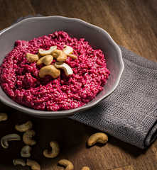 Rote-Bete-Cashew-Mus mit Meerrettich