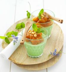 Pannacotta à la menthe compotée d'abricots