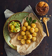 Menù: Polpette vegetariane con contorno di patate insaporite e crema zucca e cioccolato (Bimby Friend)