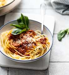 Nuss-Bolognese