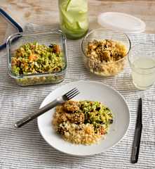 Menú para 1: Limonada de pepino. Ensalada de brócoli y manzana. Pollo al chimichurri