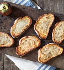 Crostoni alla salsiccia