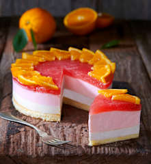 Yogurt mousse cake all'arancia