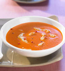 Tomatensuppe mit Geflügel
